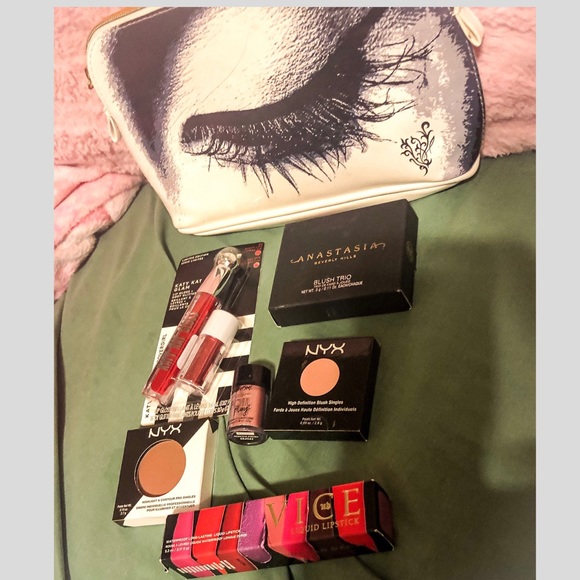 Other - Makeup Bundle